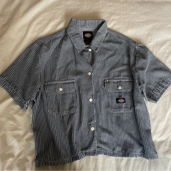 NWOT Dickies Cropped Button Up - Picture 1 of 4
